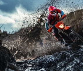 开云体育官方网站-迪亚斯单骑救主，美加墨世界杯上的奥地利粉碎智利与南美足球的权力游戏